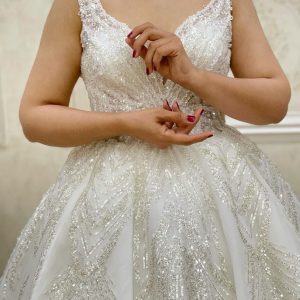 لباس عروس باز